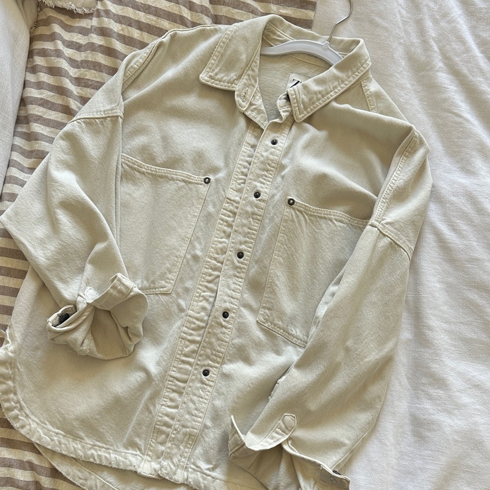 Zara Denim Shirt Jacket Crème White